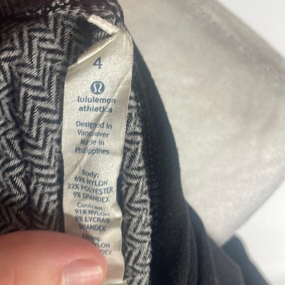 Lululemon black and grey herringbone think fast hoodie size 4 - Picture 4 of 10